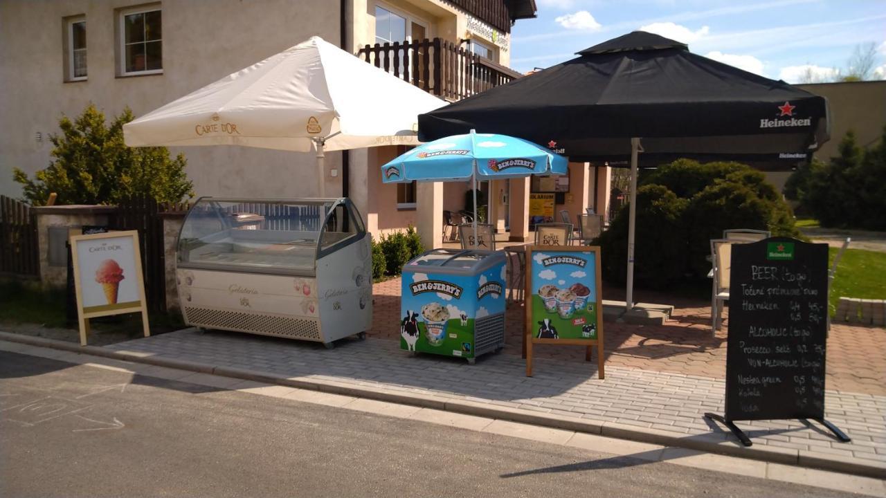 Rezidence Fami Deluxe Design Hotel Stare Splavy Exterior photo