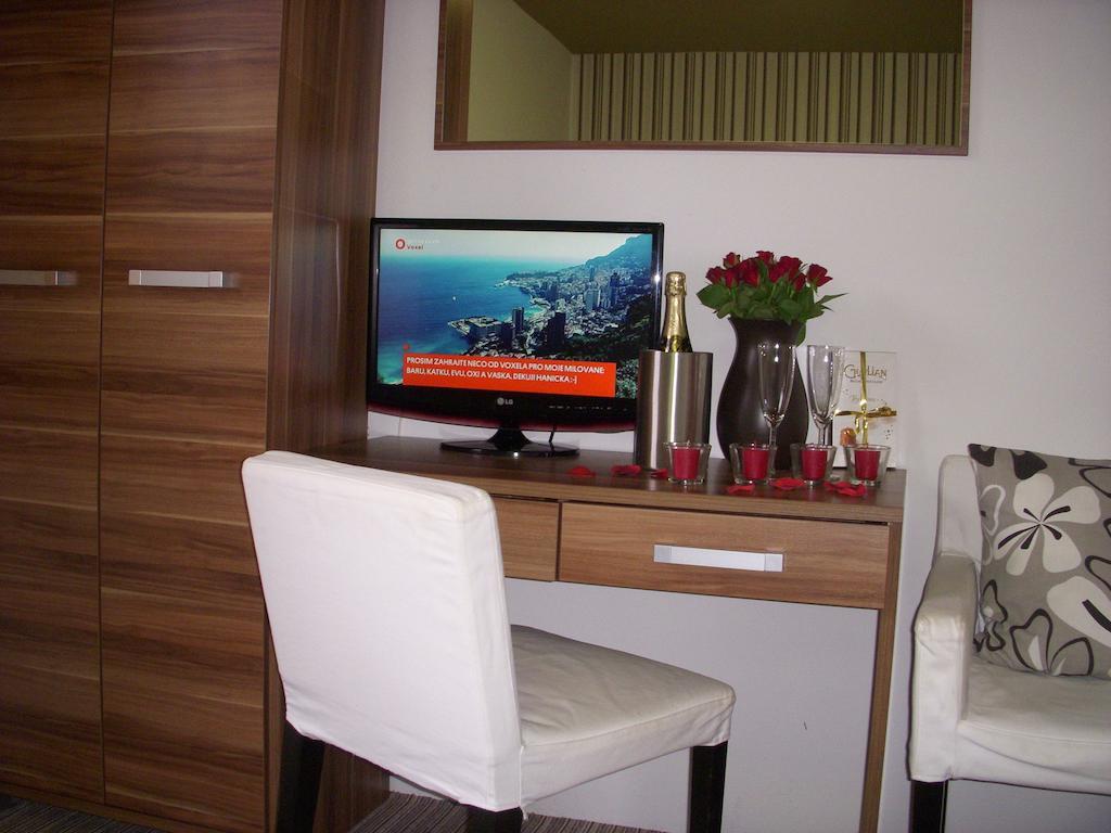 Rezidence Fami Deluxe Design Hotel Stare Splavy Room photo